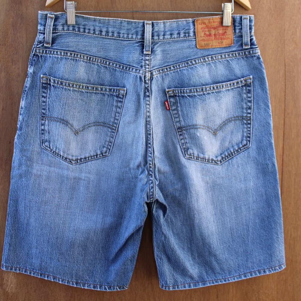 Levi’s 569 Men’s Loose Straight Denim Shorts 34 Blue Faded Distressed Zip Fly